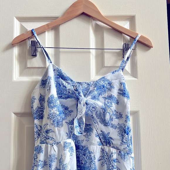 Blue and White Toile Tiered Dress with Bow Women’s M - Picture 2 of 6